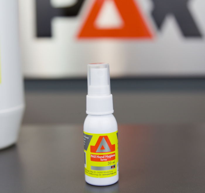 Our alcoholic PAX hand hygiene gel in the practical spray bottle with aloe vera is ideal for private and surgical hand disinfection.
